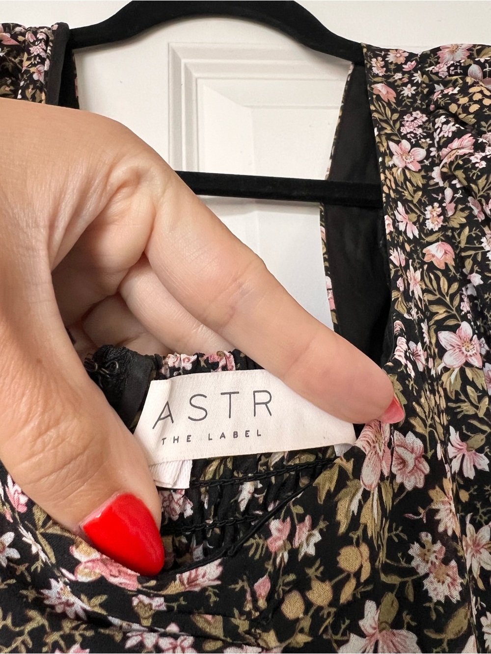 Astr Floral Puff-Sleeve Midi Dress in Black and Pink - Picture 2 of 5